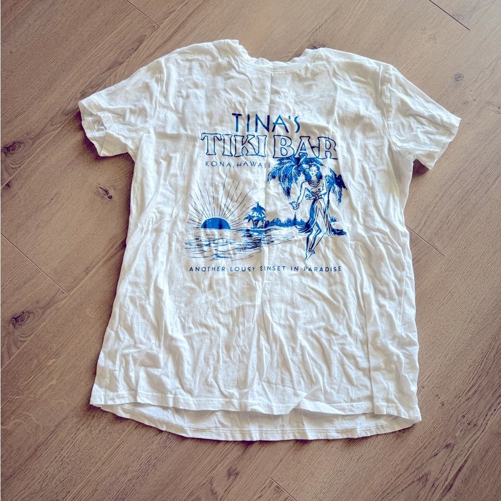 Show Me Your MuMu graphic tee size XS